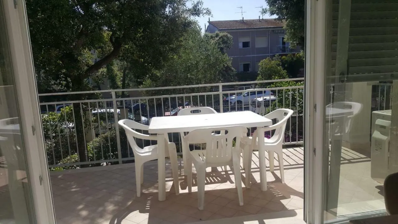 Villa Albatro San Vincenzo 0*,  Italy